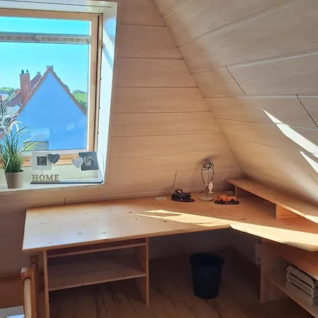 Appartement Schoene Maisonettewohnung In Der Barlachstadt *